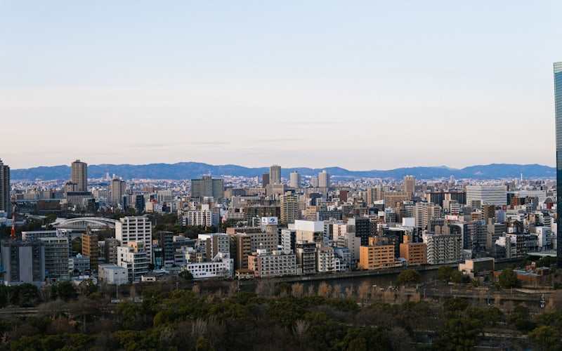 高層ビルの立ち並ぶ街並み